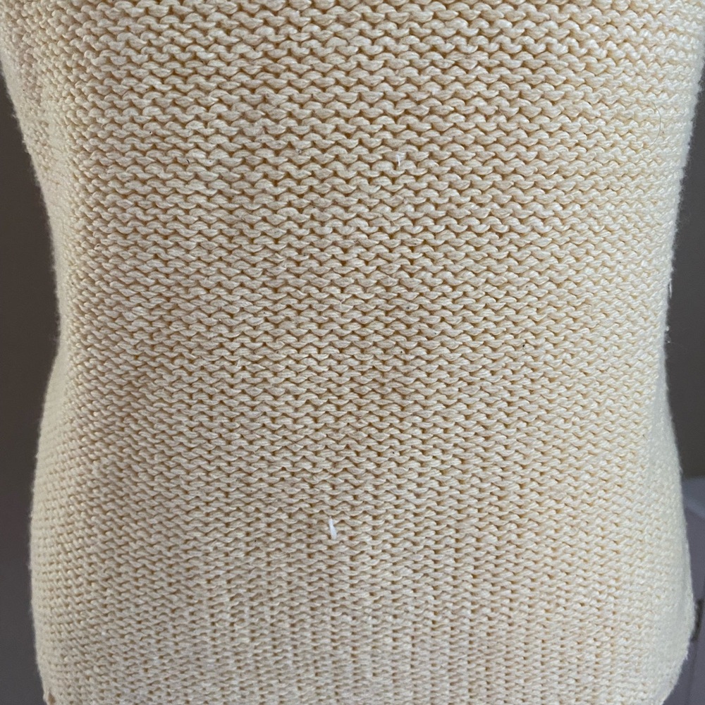 Pale Yellow Sleeveless Turtleneck Knit Sweater - Picture 6 of 13